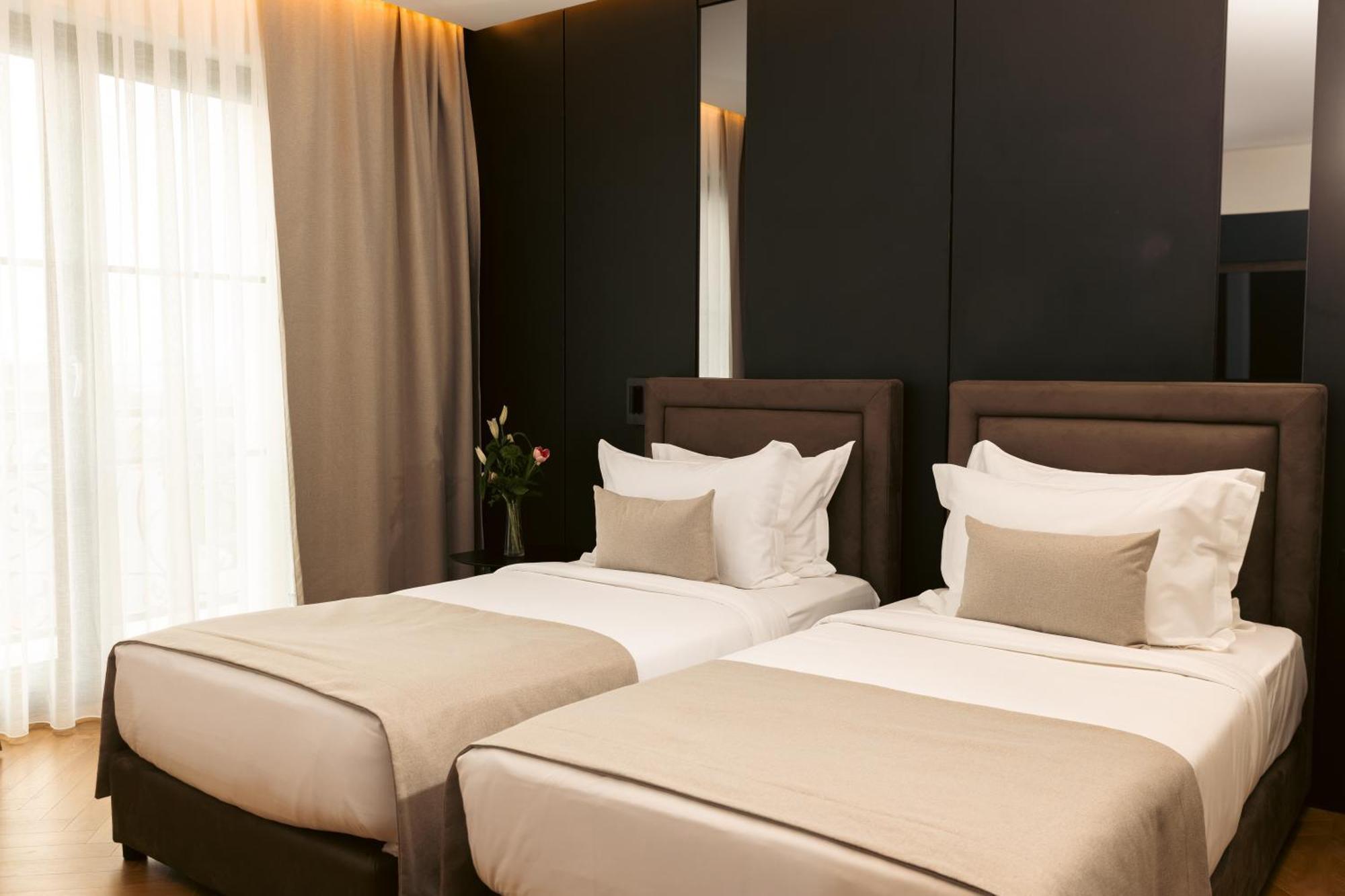 Venus Hotel Pristina Extérieur photo