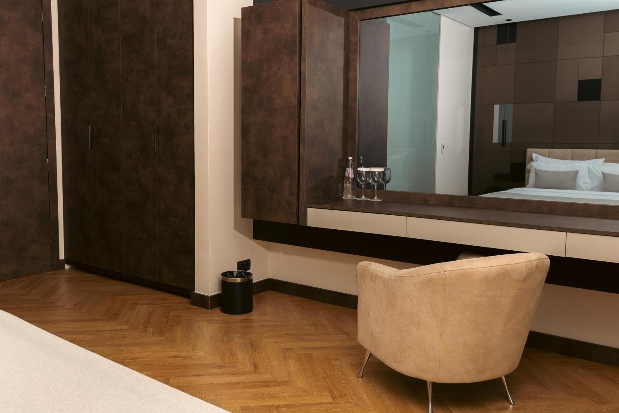 Venus Hotel Pristina Extérieur photo